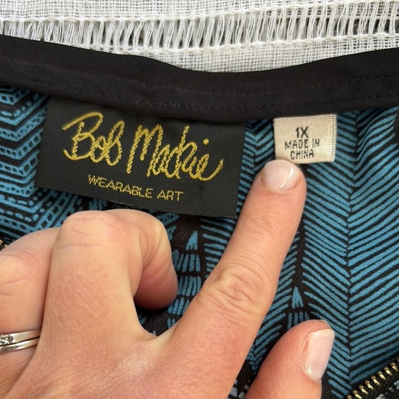 Bob Mackie Blue Green Long Sleeve Graphic Blouse - Picture 4 of 13
